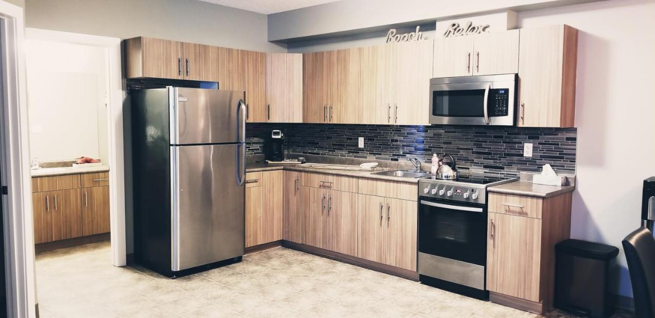 Alberta Beach Inn And Suites Екстер'єр фото